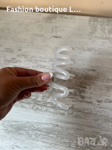 Шнола за коса с уникален дизайн в прозрачно матов бял цвят ❤️, снимка 4 - Аксесоари за коса - 52412100