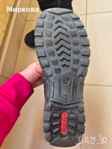 Зимни ботушки Reiker в перфектно състояния, снимка 4 - Бебешки боти и ботуши - 53002010