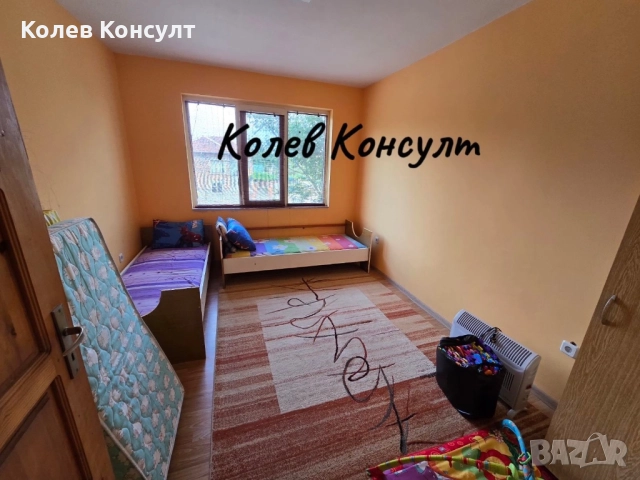 Продавам масивна двуетажна къща в село Брод , снимка 5 - Къщи - 51520790