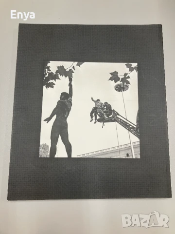 КАМЕРА! РАБОТИ.Място на снимките-София / CAMERA! ROLLING. Location - Sofia - Колектив, снимка 2 - Специализирана литература - 50584667