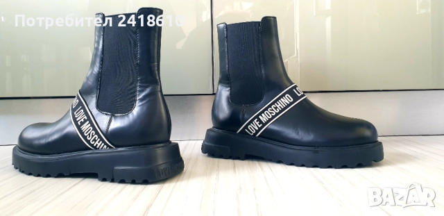 Love Moschino Size 39/25см ОРИГИНАЛ! Дамски Боти!, снимка 12 - Дамски боти - 52166563
