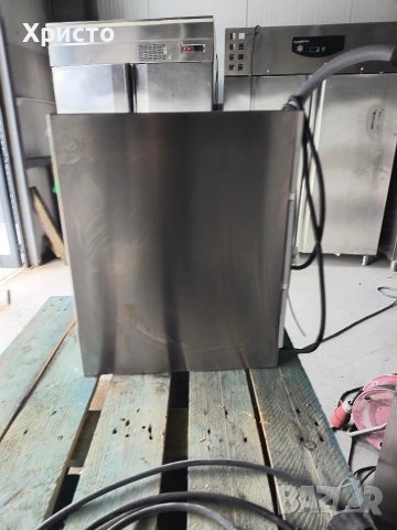 Подбарова съдомиялна машина -- Италия , снимка 7 - Обзавеждане за заведение - 53467098