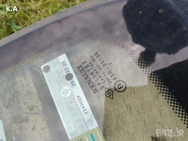 Челно стъкло Renault Scenic, снимка 2 - Части - 54300800