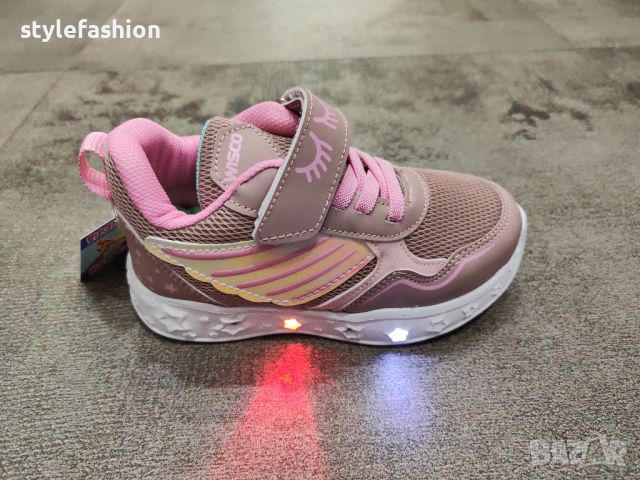 Ново!Детски светещи маратонки в розово/Б48, снимка 2 - Детски маратонки - 45513028