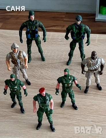 Ретро военни фигури,с подвижни части, снимка 2 - Антикварни и старинни предмети - 53656711