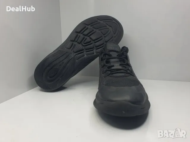 Маратонки Nike Air Max Axis

Носени, но в отлично състояние.

Размер 38.5 стелка 24 см.

Цена 59 лв, снимка 3 - Маратонки - 48059347