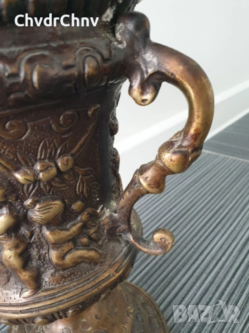 Италия 20ти век/27см-5кг/голяма стара италианска бронзова ваза с дръжки, снимка 5 - Антикварни и старинни предмети - 54193202