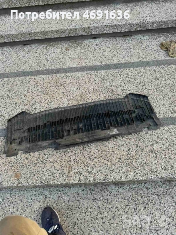 Кора под предна броня на Ауди Audi A4 B8 само за 50лв. 8k0807233, снимка 2 - Части - 52901529