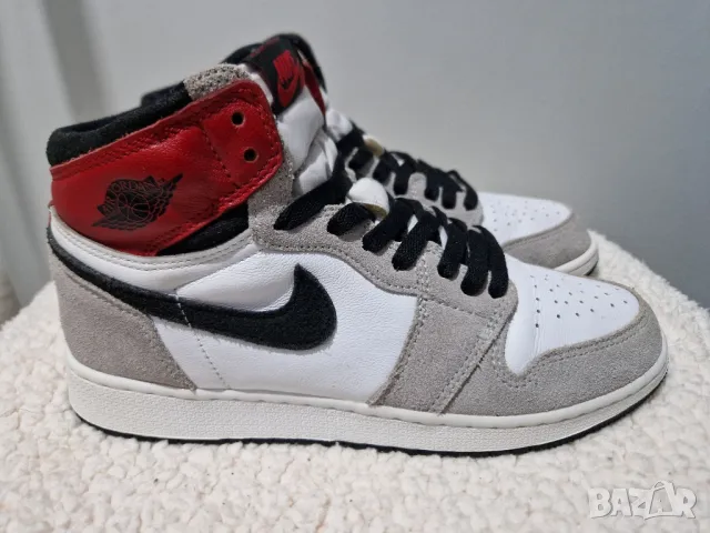 Nike Air Jordan 1 Retro High OG Smoke Gray White, 40 номер, без забележки!