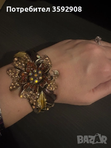 Гривна сваровски екементи, снимка 3 - Гривни - 53047119