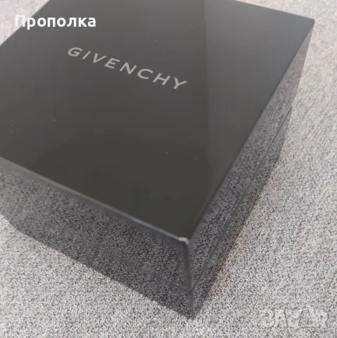 Оригинална кутия за часовник Givenchy , снимка 7 - Други - 47060745