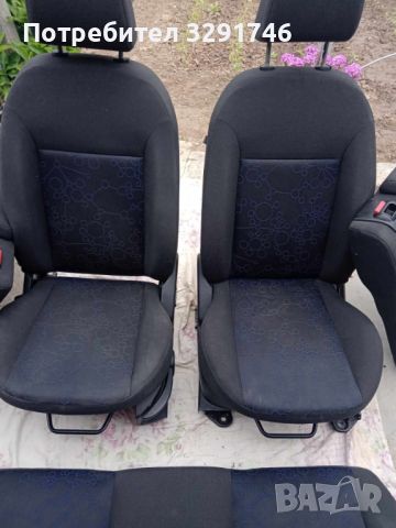 Седалки комплект може и по отделно  за Форд Фиеста 5 2006г 1.4 TDCi 68k.с като нови, снимка 2 - Части - 45810840
