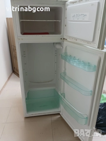 Хладилник с фризер Snaige в добро състояние