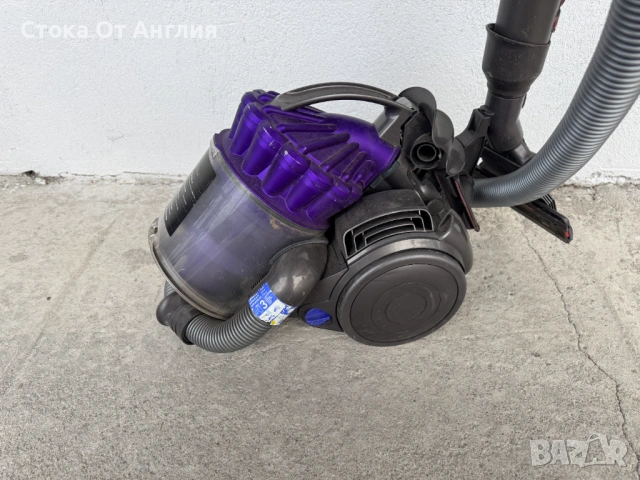 Прахосмукачка - Dyson DC 32 / 1400 W, снимка 3 - Прахосмукачки - 53349469