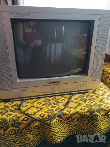 Телевизори /работещи/ Samsung , снимка 3 - Дистанционни - 53557866