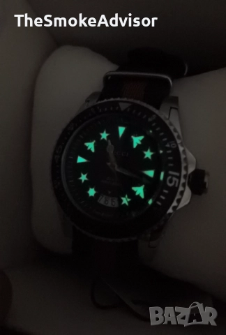 Часовник Gucci Dive 40mm, снимка 9 - Мъжки - 52066704
