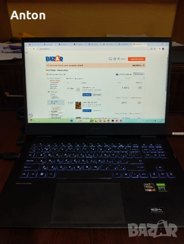 Продавам лаптоп