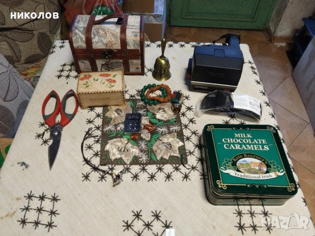 МОНЕТИ,ЧАСОВНИЦИ И ДРУГИ