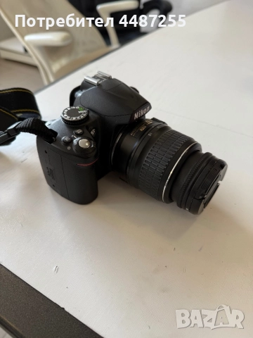 Камера Nikon D3000 в отлично състояние, снимка 4 - Фотоапарати - 52382870