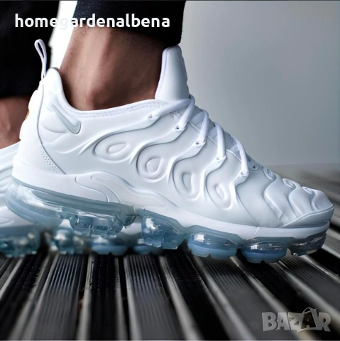 ВЪЗДУШЕН КОМФОРТ: Nike AIR VAPORMAX PLUS WHITE!, снимка 2 - Маратонки - 54214399
