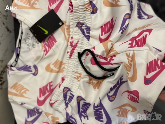 Ново! Дамски комплект Nike S/M, снимка 3 - Спортни екипи - 45798770