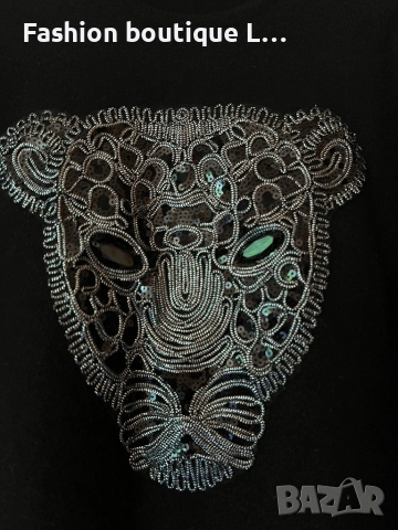 Дамска черна блуза с нашивка тигър и пайети М размер на марката MOHITO 🖤🖤🖤, снимка 2 - Блузи с дълъг ръкав и пуловери - 51579252