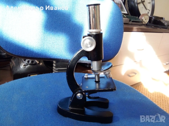 Стар учебен микроскоп, снимка 2 - Антикварни и старинни предмети - 53666622