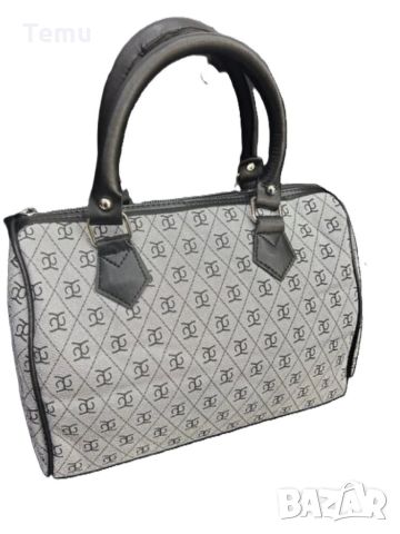 Удобна елегантна дамска чанта в изчистен дизайн, снимка 1 - Чанти - 46411743