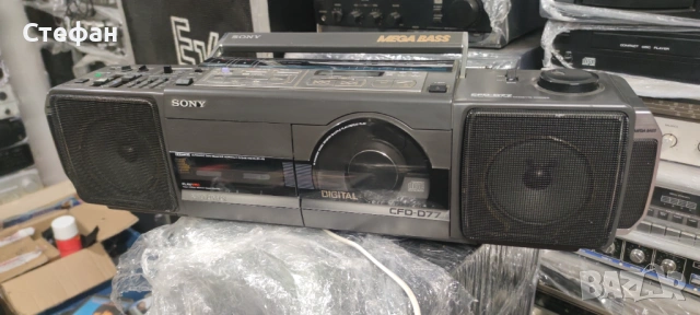 Sony CFD-D77 FM/AM CD касетофон , снимка 2 - Радиокасетофони, транзистори - 54137446