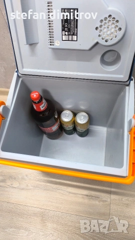 Комбинирана хладилна чанта 12/220 волта с обем 30 литра , снимка 2 - Хладилни чанти - 53924603