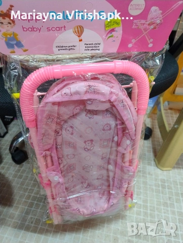 Продавам детска зимна количка за кукли.