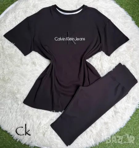 дамски комплект тениска и къс клин рипс calvin klein jeans 