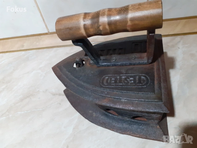 Жестока стара голяма желязна ютия на жар, снимка 5 - Антикварни и старинни предмети - 53340507