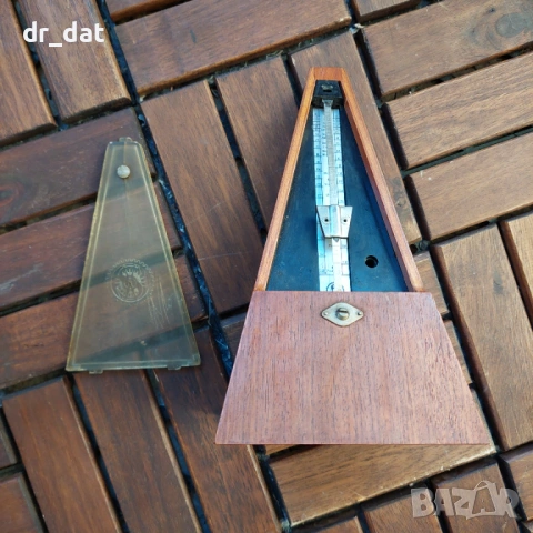 Стар немски метроном