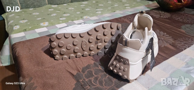 Продавам дамски маратонки, снимка 3 - Кецове - 54160542