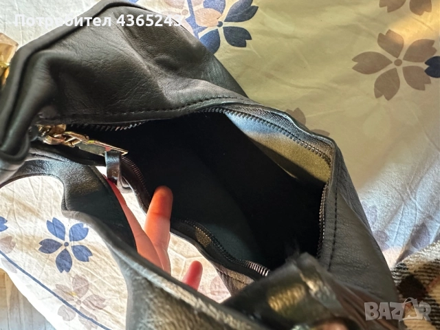 Дамска малка ежедневна черна чанта с регулираща се дължина , снимка 5 - Чанти - 52709963