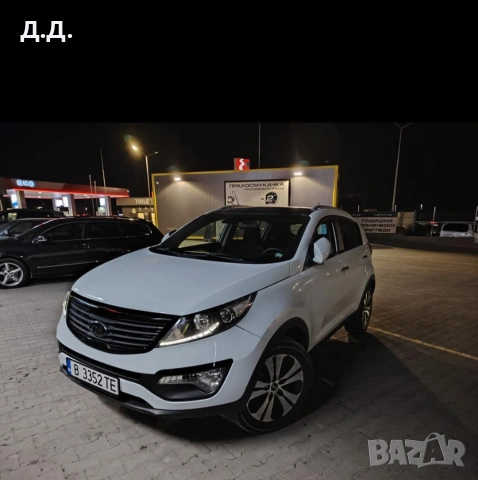 Джип Киа Спортидж, снимка 4 - Автомобили и джипове - 53735115