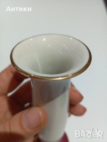 Порцеланова красива стара ваза маркирана , снимка 11 - Вази - 52564147