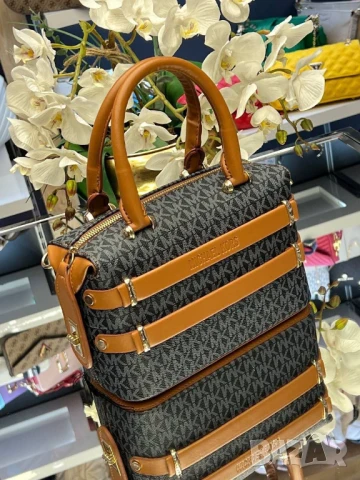 чанти michael kors , снимка 3 - Чанти - 51426405