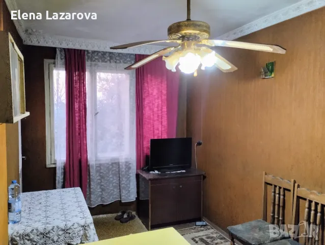 Продавам двуетажна къща в гр. Тутракан , снимка 5 - Къщи - 48163620