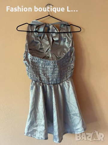 Сребрист сатенен потник с подплънки 🩶, снимка 3 - Потници - 51180893