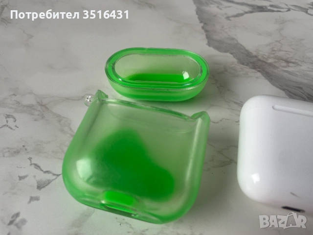 Оригинални Apple AirPods 2 (Дезинфекцирани) + 3 Кейса (2 светещи в тъмното), снимка 4 - Калъфи, кейсове - 53221506