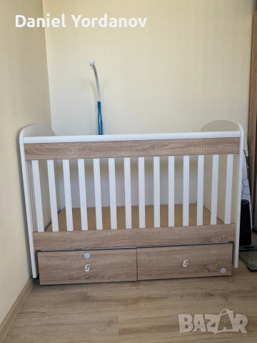 Креватче с люлеещ механизъм