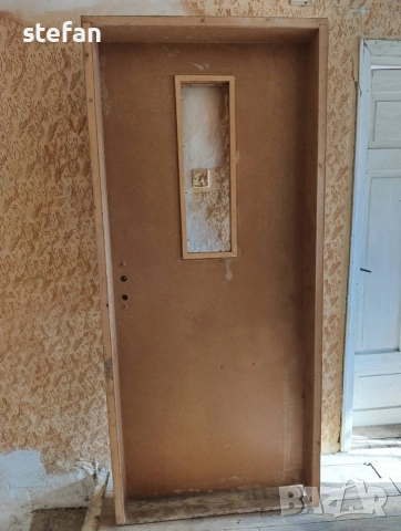 два броя нови врати