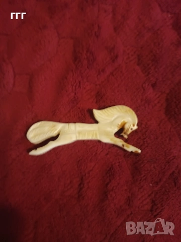 Старо  конче  от  кост 