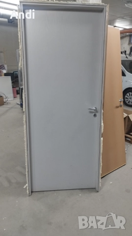 Врата интериорна  с каса брава  дръжки и ключ  90/214см дясна, снимка 8 - Дограми - 52769348