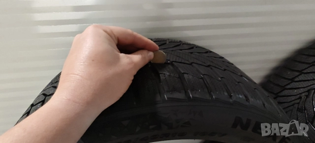 Продавам 2бр зимни гуми NEXEN с размер 275 40 19 , снимка 2 - Гуми и джанти - 52480192