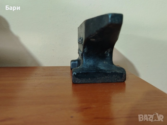 Стара малка наковалня от Германия 3кг., снимка 5 - Други ценни предмети - 54186642