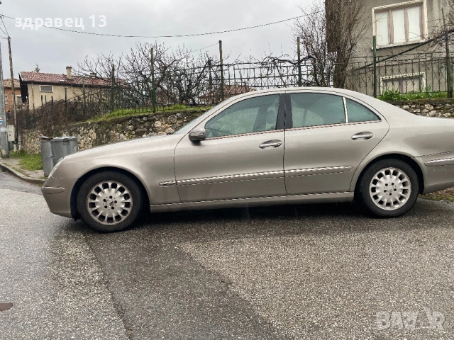 Мерцедес Е 200 бензин, снимка 7 - Автомобили и джипове - 53959962