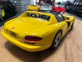 Метална колекционерска колички BBURAGO DODGE VIPER SRT CAbrio 1:18, снимка 3